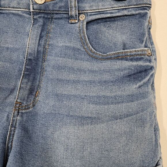 American Eagle Mom High-waisted Denim Jean Shorts Cuffed Stretch Size 6 - Picture 8 of 8